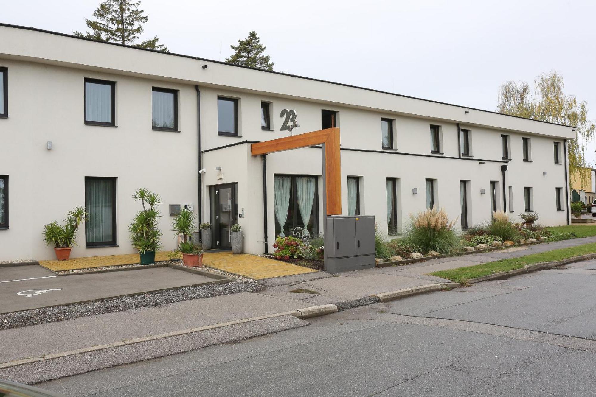 23-Hotel Schwadorf bei Wien エクステリア 写真